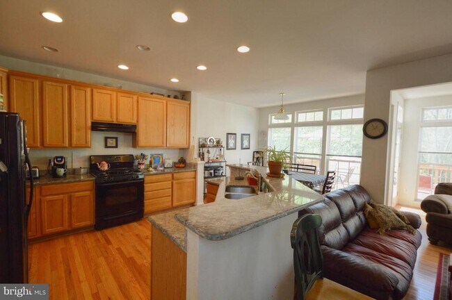 Building Photo - 22111 Chelsy Paige Square