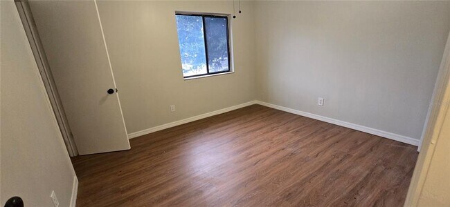 Building Photo - 1834 Foxhall Cir