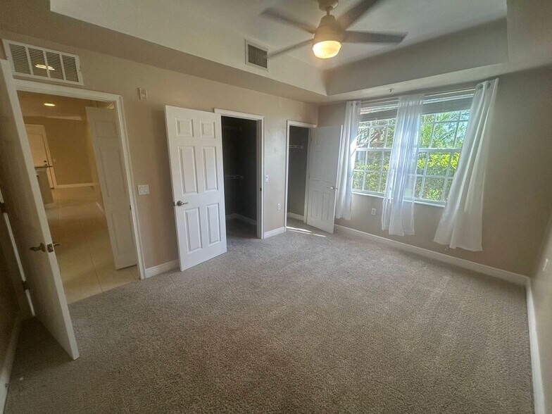 Building Photo - 3944 Pomodoro Cir