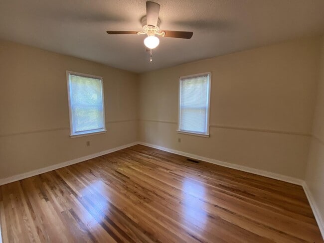 Building Photo - 6393 Eatons Creek Rd