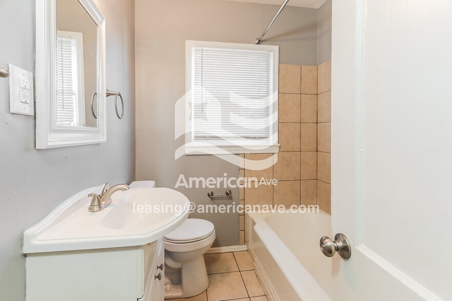 Building Photo - 4213 50th Ave N