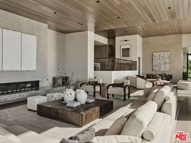 Building Photo - 30010 Andromeda Ln