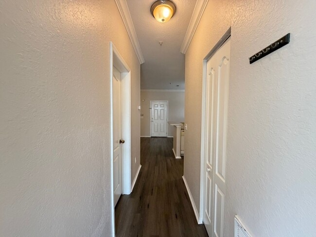 Building Photo - Awesome apartment at Grand Reserve at Kirkman!