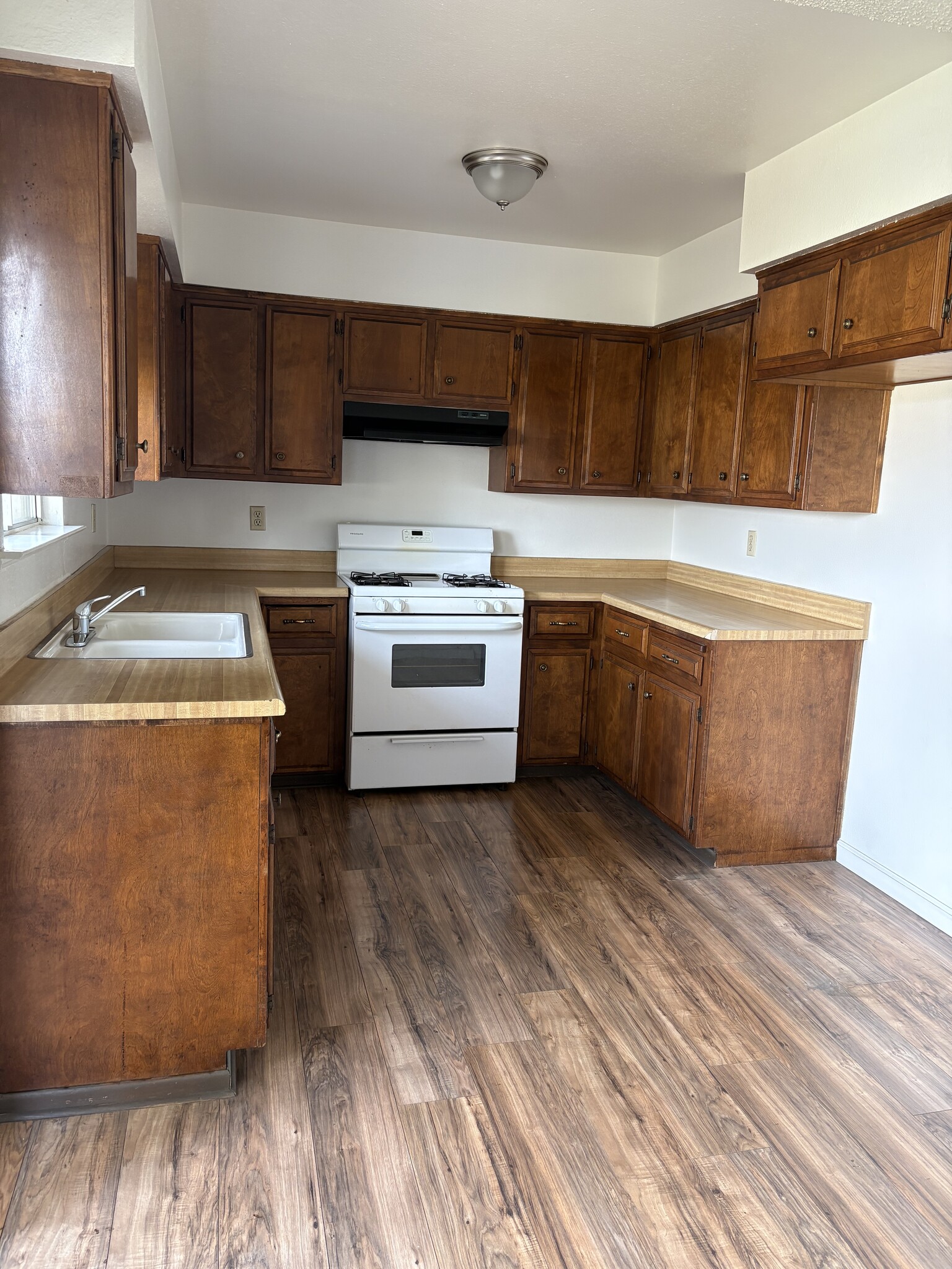 Building Photo - 21225 Campo Ct