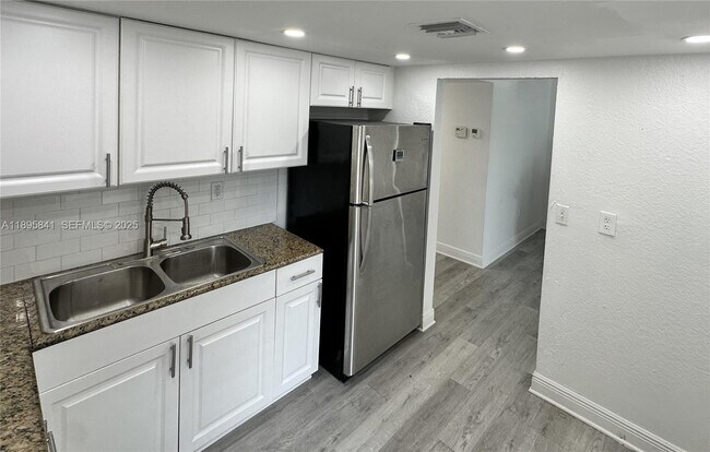 Building Photo - 17500 NW 68th Ave