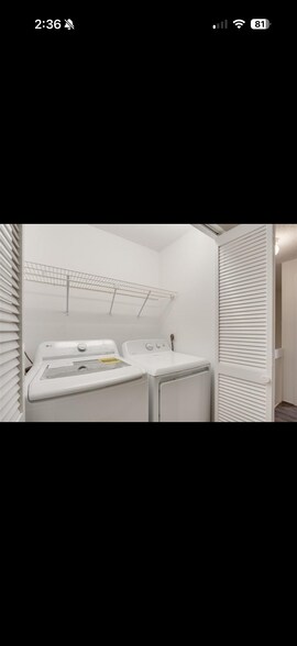 Building Photo - 926 Sunridge Dr