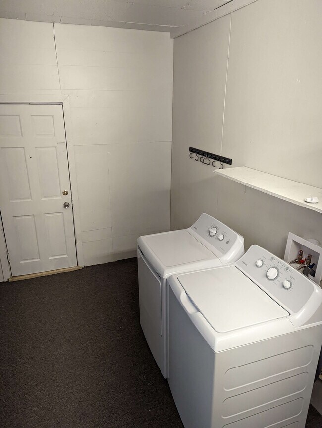 Building Photo - Hopson