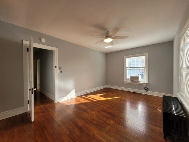 Building Photo - 115 Walnut St