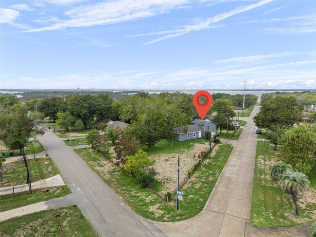 Building Photo - 99 Brownwood Dr