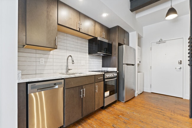 Interior Photo - Landmark at Marshall Broad