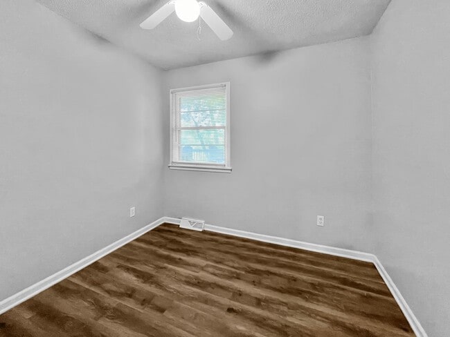 Building Photo - 4 BR/2BA | Newly Renovated Single Family Home | 1-Car Covered Parking | Gated backyard |On quiet ...