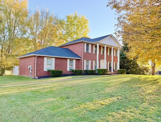 Building Photo - 1402 E Rhett Butler Rd