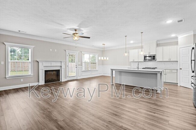 Building Photo - 5921 Big Pond Trl