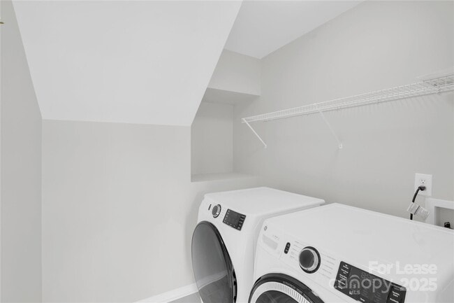 Building Photo - 12915 Deaton Hill Dr