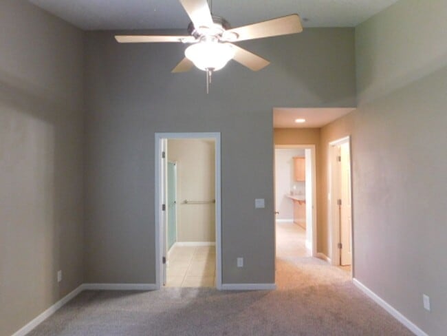 Building Photo - 3Bd/2Ba Single Story House - Available Soon!