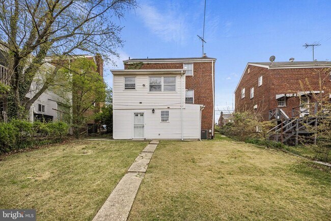 Building Photo - 1807 41st Pl SE