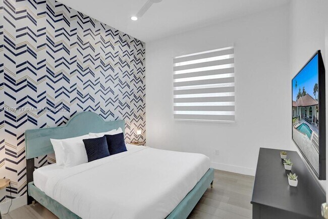 Building Photo - 3152 SW 147th Ave