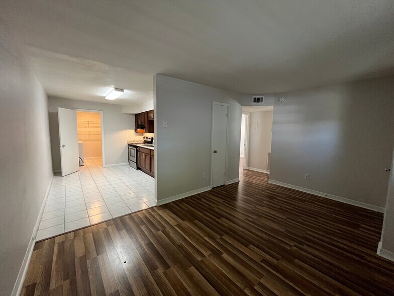 Building Photo - 310 S Orleans Ave