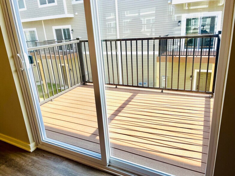 Building Photo - 20877 South Ct