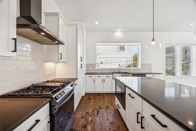 Building Photo - 1812 W Webster St