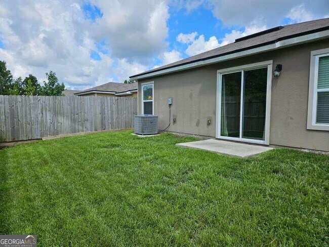 Building Photo - 209 Teakwood Dr