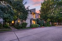 Building Photo - 10053 Westpark Dr