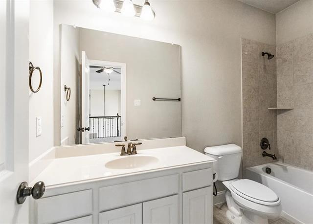 Building Photo - 5215 Wakefield Dr