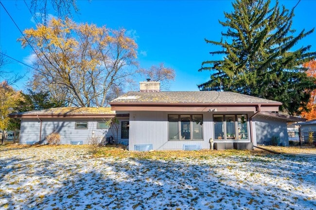 Building Photo - 5601 Russett Rd