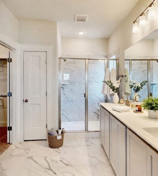 Building Photo - 833 Concan Dr