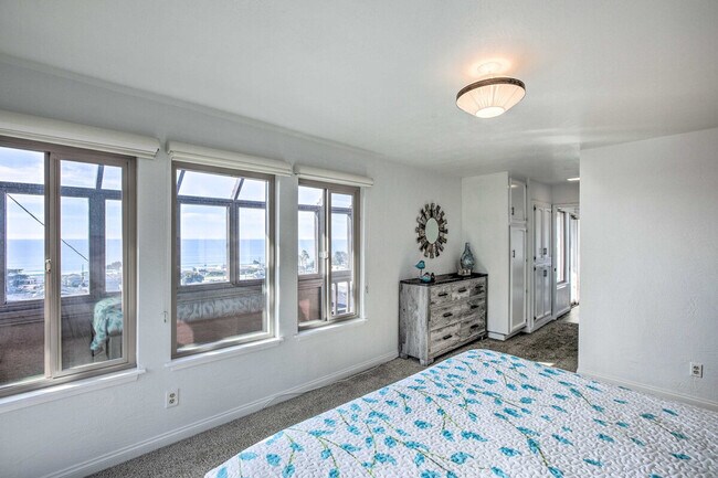 Building Photo - 408 Stuart Ave