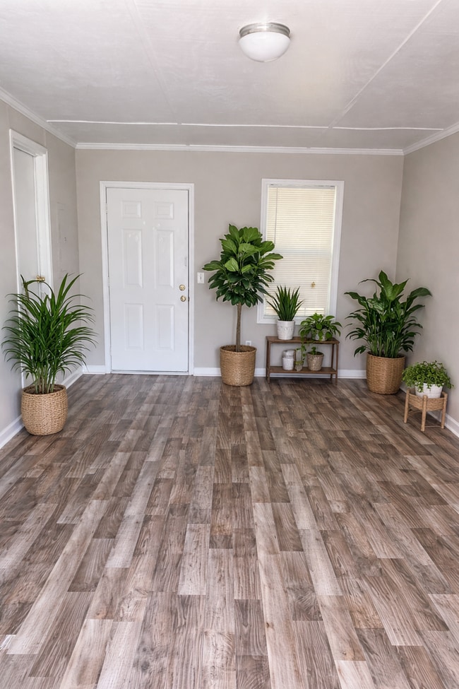 Building Photo - Total Electric 3 Bedroom 1.5 Bath Home