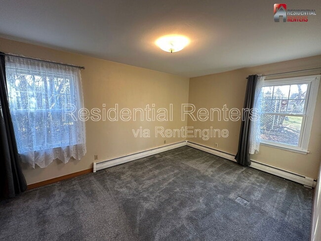 Building Photo - 1320 Wilson Dr