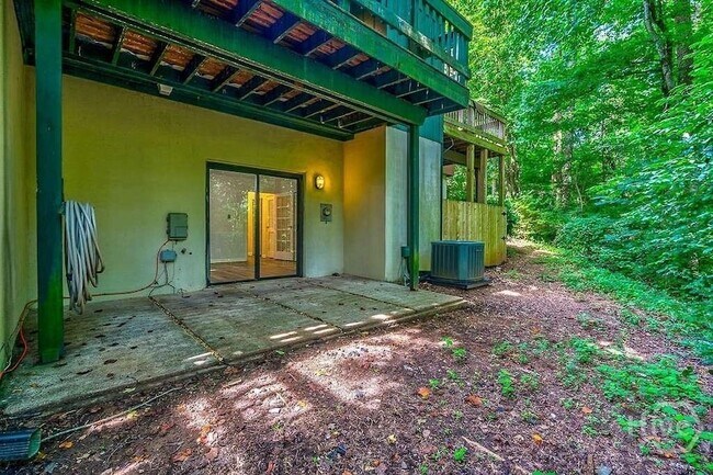 Building Photo - 108 Fernbanks Ct