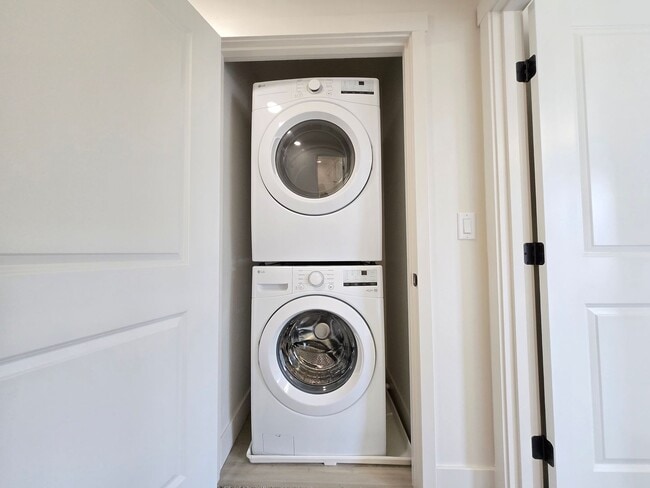 Building Photo - Now Leasing! Brand-New 3 Bed, 2.5 Bath Tow...