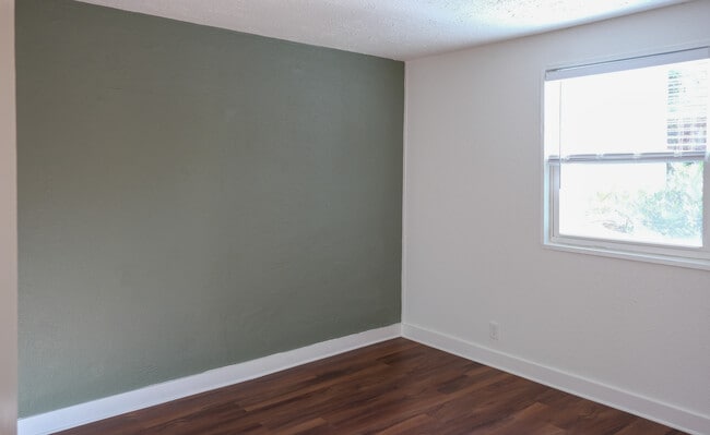 2A bedroom 1 - West End Commons