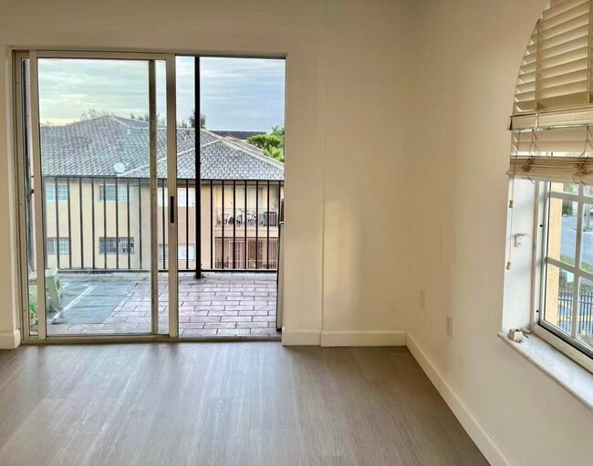 Building Photo - 8851 NW 119th St