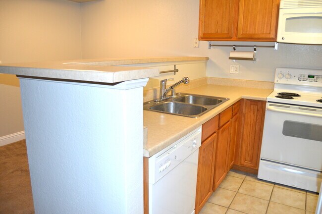 Building Photo - MOVE IN READY!! 1 Bedroom 1 Bath in Villa Borgata