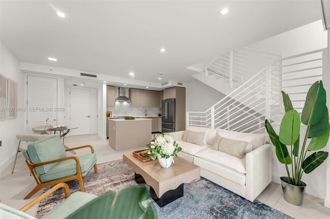 Building Photo - 721 SW 11th St