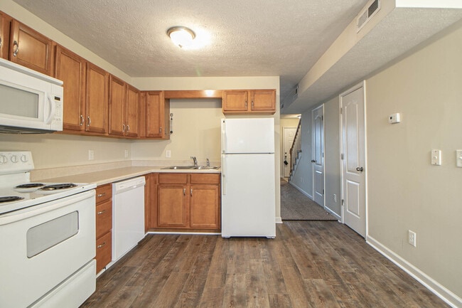 Building Photo - 916- A Charlotte Street