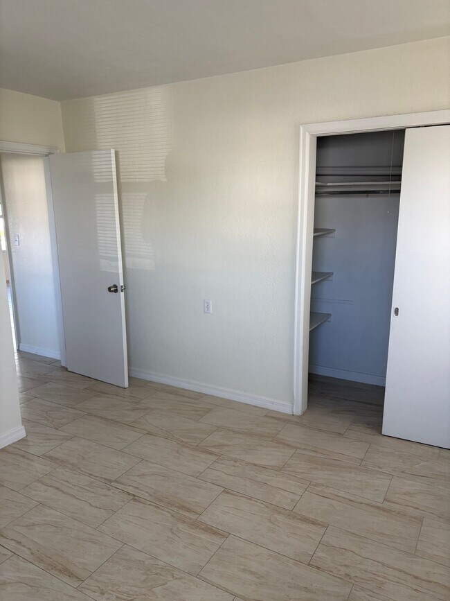 Building Photo - 600 Riverview Blvd