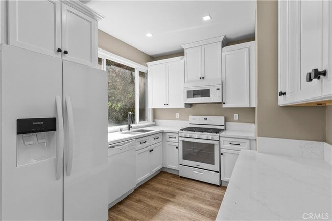Building Photo - 6329 Warner Dr