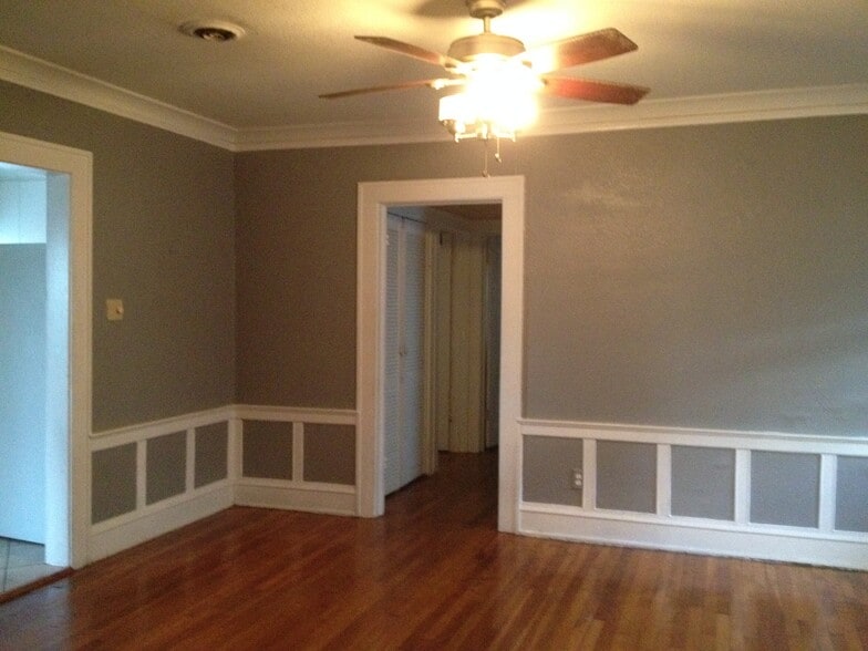 Building Photo - 4047 Warwick Blvd