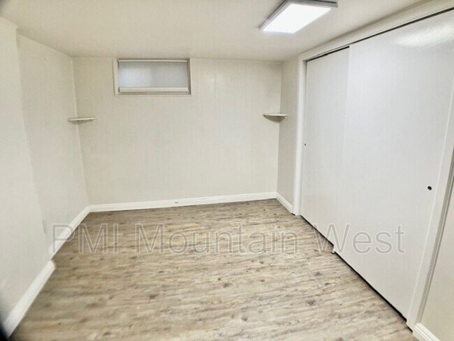 Building Photo - 555 E 3rd Ave