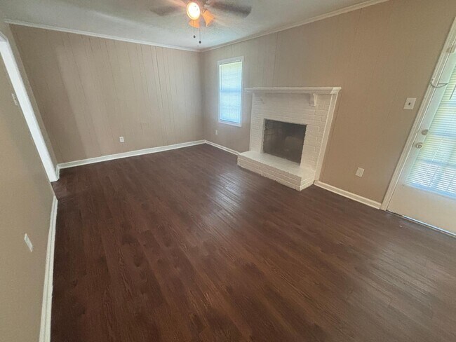 Building Photo - 5083 Applewood Dr