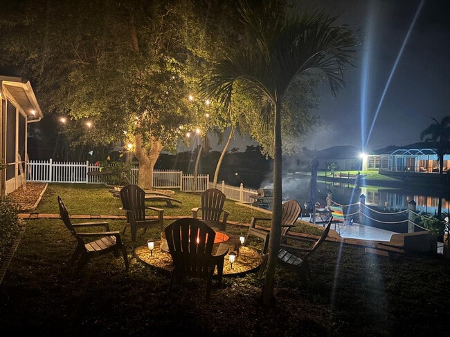 Building Photo - 533 SE 21st Ave