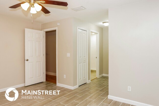 Building Photo - 2036 Walsh Ave SE