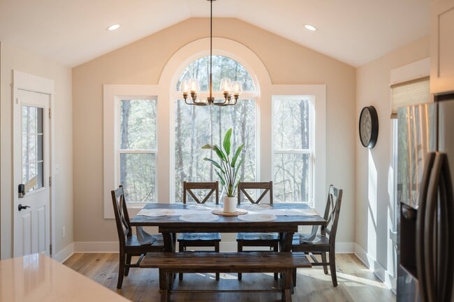 Building Photo - 104 Elohi Ln