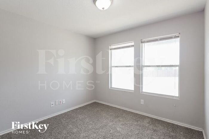 Building Photo - 7615 Fishers Pth