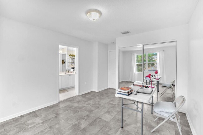 Building Photo - 16389 SW 31st St