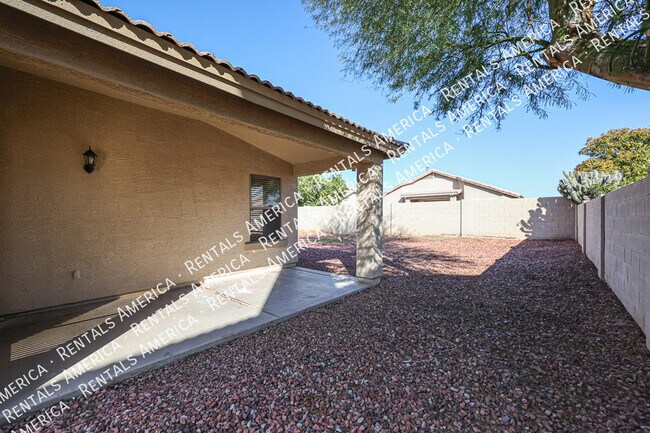 Building Photo - MOVE IN READY 4 BR IN WINDMILL RANCH